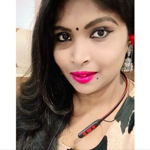 Meet your Posher, Aleka